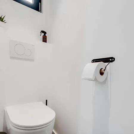 Classy Holiday In Near Beach 度假居 *